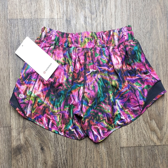 Lululemon Hotty Hot Low Rise 2.5" Lined Tall - Picture 5 of 6